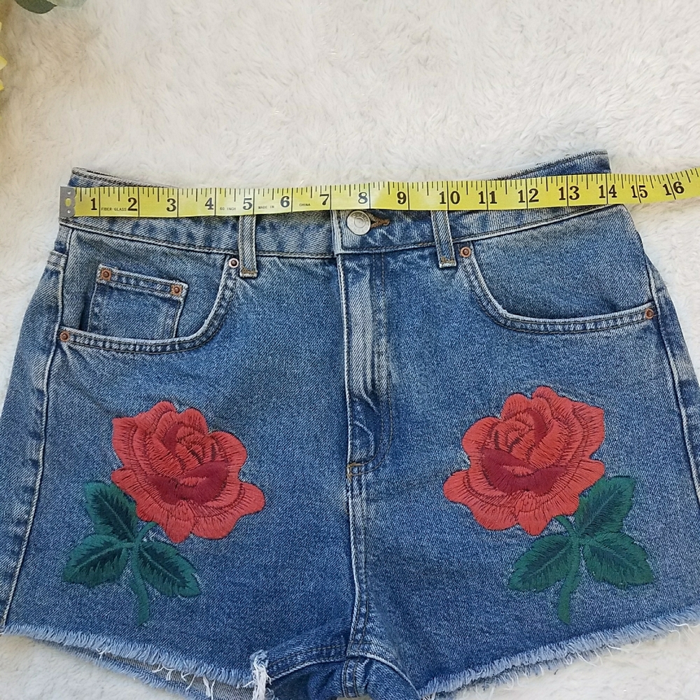 Topshop Mom Embroidered Jean Shorts - Picture 4 of 8